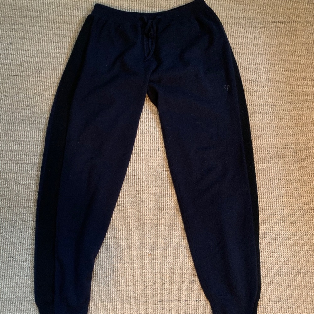 Cashmere joggers